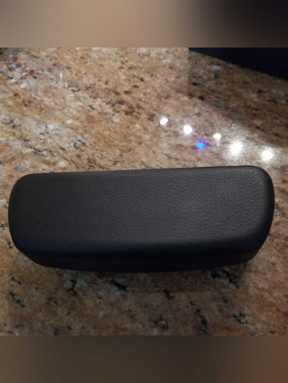 NEW! Oakley Authentic Black Hard Shell Eyewear Case - Picture 3 of 4